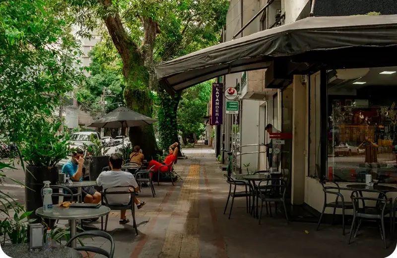 Nazaré: um bairro para quem respira arquitetura, arte e tradição