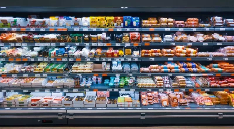 Aumento no consumo de alimentos ultraprocessados gera alerta internacional