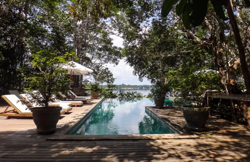 Hotéis com piscinas incríveis no Brasil: 10 destinos de luxo para quem ama viajar
